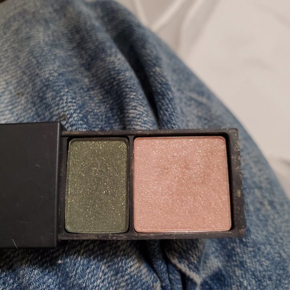 MAC Eye Shadow Suite x2 Counterparts - Picture 2 of 4
